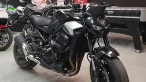Kawasaki Z 900 (2025 - 26)  (3)