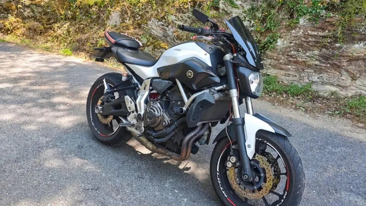 Yamaha MT-07 (2014 - 16)  (2)