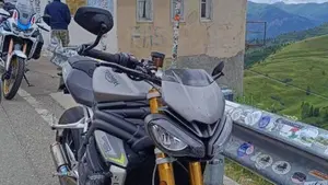 Triumph Speed Triple 1200 RS (2021 - 24)  (2)