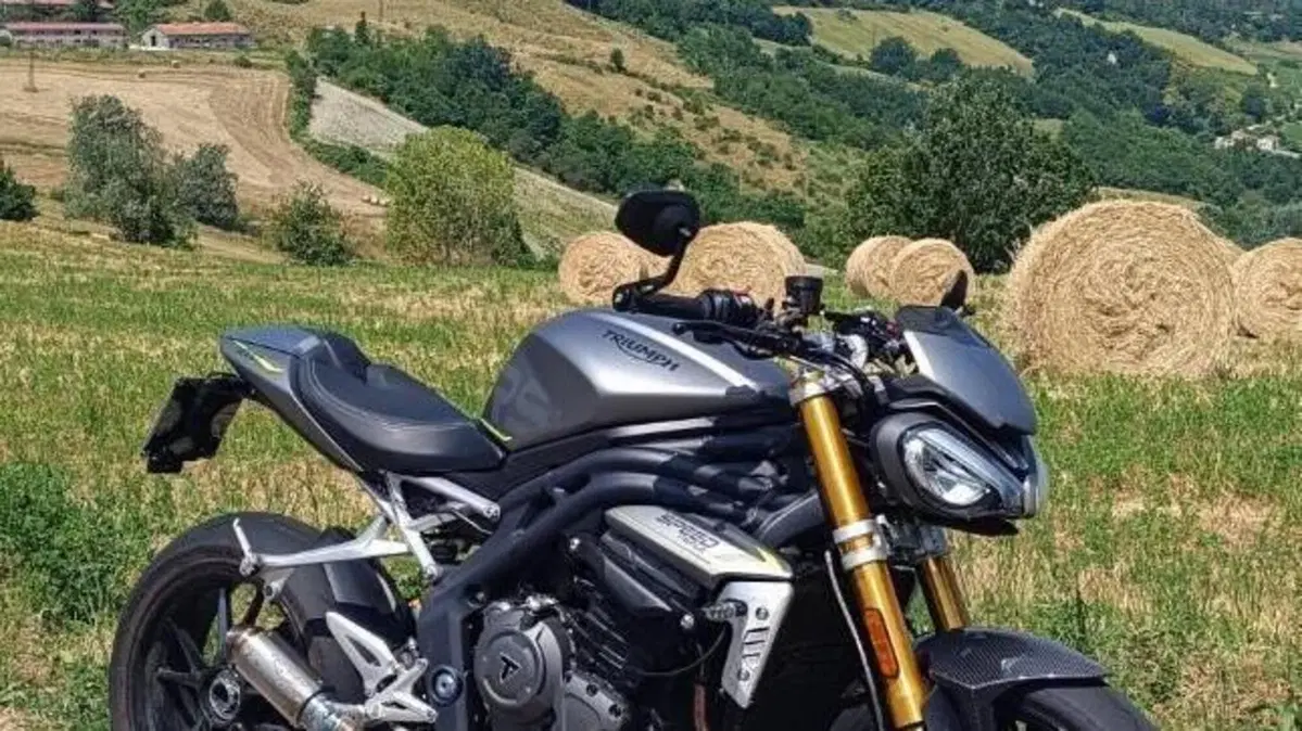 Triumph Speed Triple 1200 RS (2021 - 24)  (3)