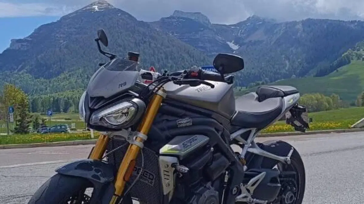 Triumph Speed Triple 1200 RS (2021 - 24)  (4)