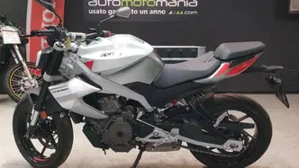Aprilia Tuono 457 (2025 - 26) usata