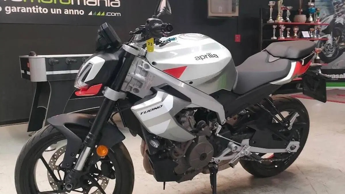 Aprilia Tuono 457 (2025 - 26)  (2)