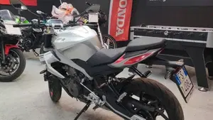 Aprilia Tuono 457 (2025 - 26)  (3)