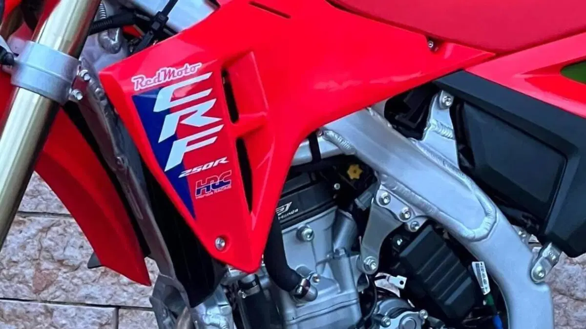 Honda CRF 250R (2026)  (4)