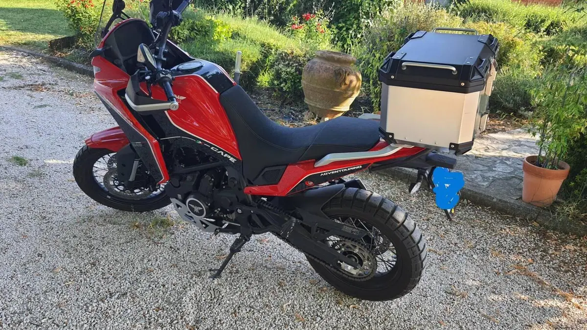 Moto Morini X-Cape 650 (2021 - 26)  (3)