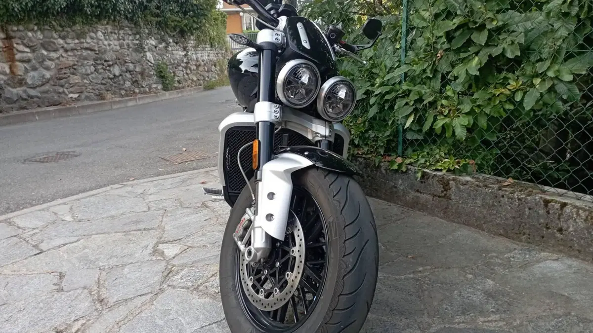 Triumph Rocket 3 R Chrome Edition (2023)  (3)