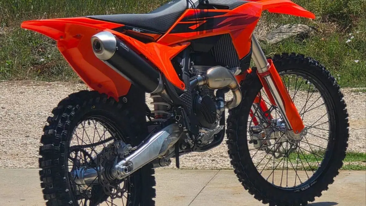 KTM 250 SX-F (2027)  (5)