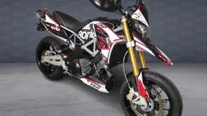 Aprilia Dorsoduro 750 ABS (2009 - 17)  (2)
