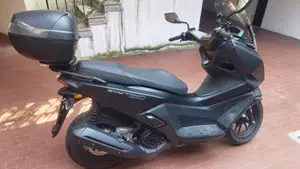 Kymco Skytown 125i (2024 - 26)  (2)