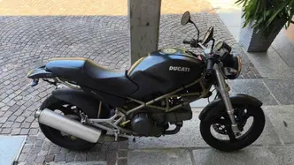 Ducati Monster 600 Dark (1998 - 01)