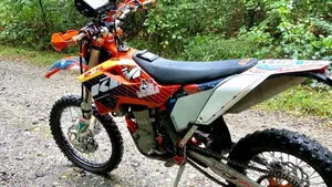 KTM 400 EXC (2011)  (4)