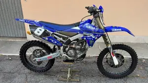 Yamaha YZ 250 (2015)  (2)