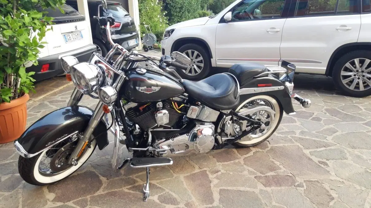 Harley-Davidson 1450 Deluxe (2005 - 06) - FLSTNI 