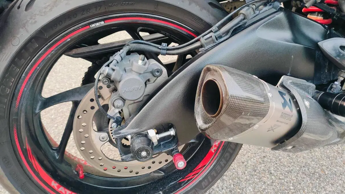 Suzuki Katana 1000 Jindachi (2019 - 20)  (7)