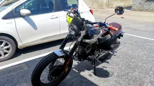 Brixton Motorcycles BX 125 X Scrambler EFI ABS (2019)  (3)