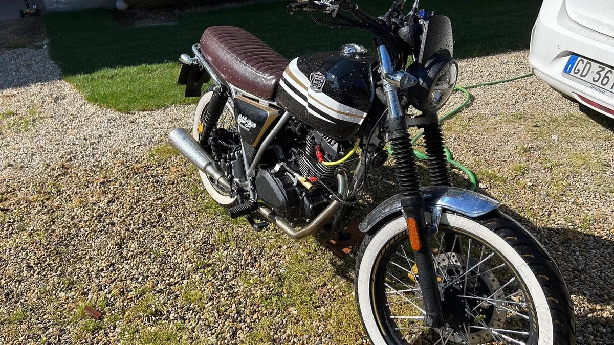 Brixton Motorcycles BX 125 X Scrambler EFI ABS (2019)  (4)