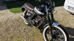 Brixton Motorcycles BX 125 X Scrambler EFI ABS (2019)  (4)