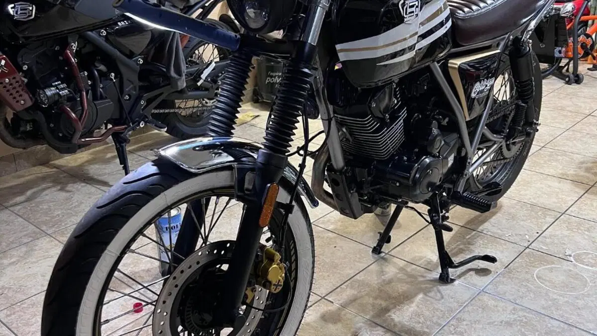 Brixton Motorcycles BX 125 X Scrambler EFI ABS (2019)  (7)
