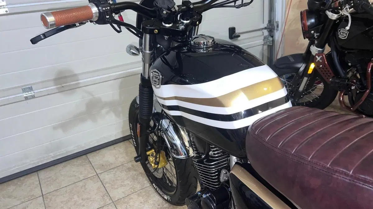 Brixton Motorcycles BX 125 X Scrambler EFI ABS (2019)  (9)