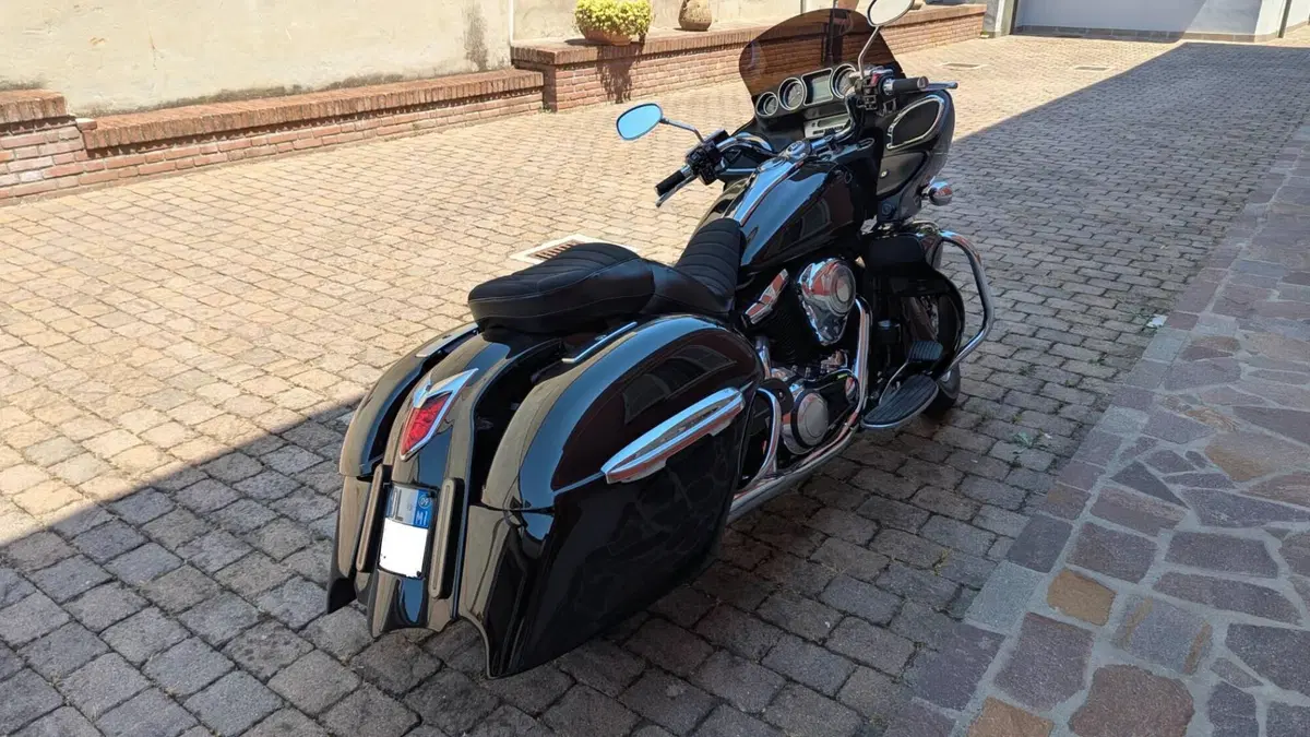Kawasaki Vulcan VN 1700 Voyager (2009 - 11)  (2)