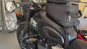 Triumph Bonneville T100 Black (2017 - 20)  (14)