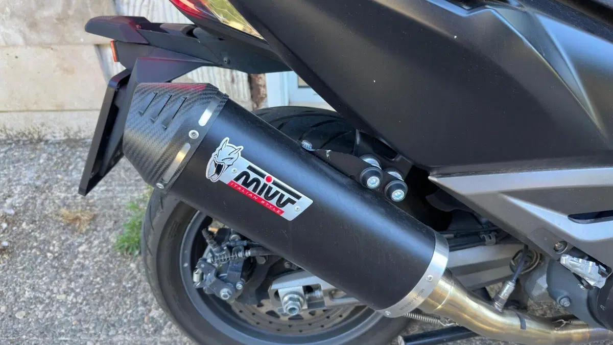 Kymco AK 550 (2017 - 19)  (8)