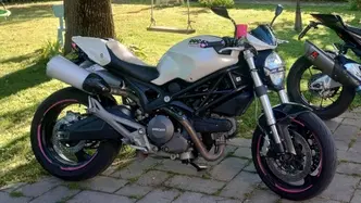 Ducati Monster 696 Plus (2007 - 14) usata