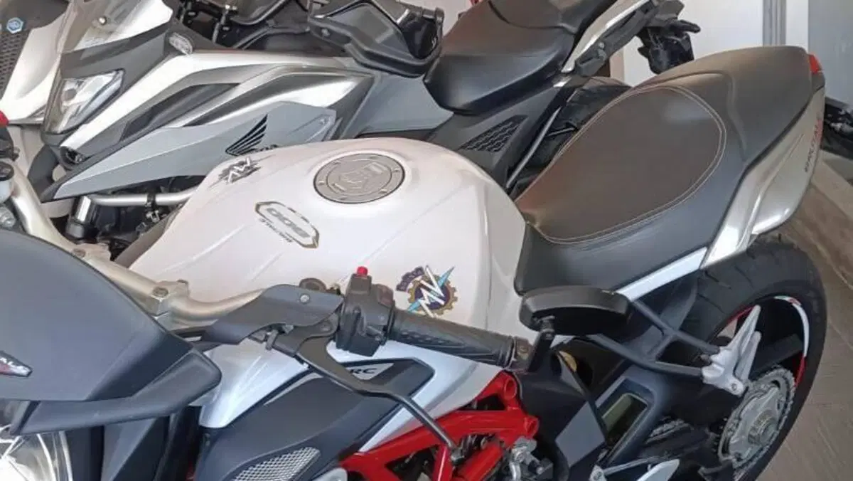 MV Agusta Brutale 800 EAS ABS (2016 - 19)  (3)