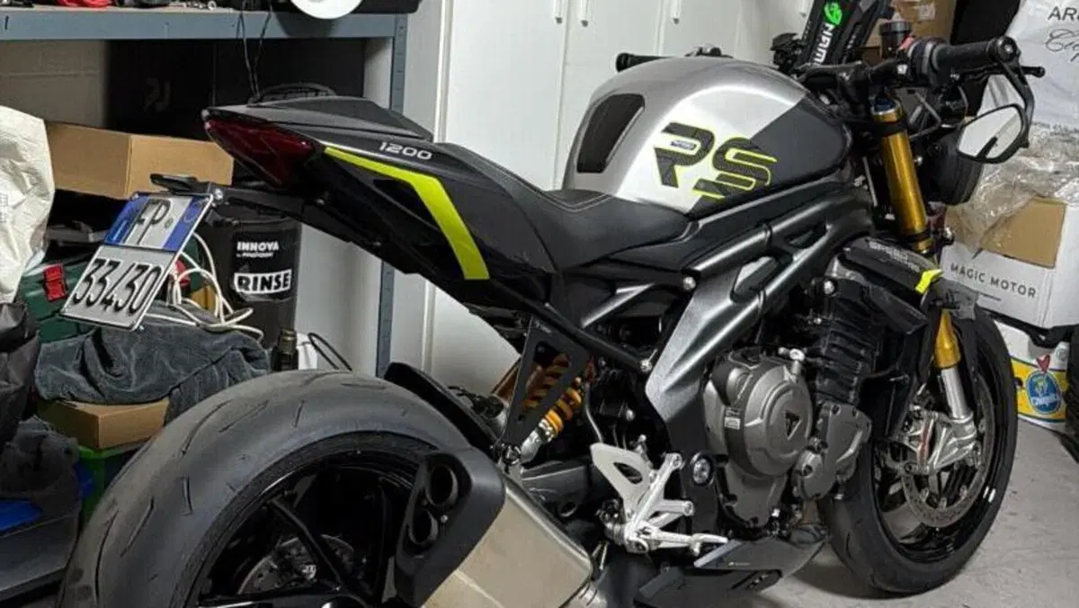 Triumph Speed Triple 1200 RS (2025 - 26)  (2)