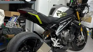 Triumph Speed Triple 1200 RS (2025 - 26)  (2)