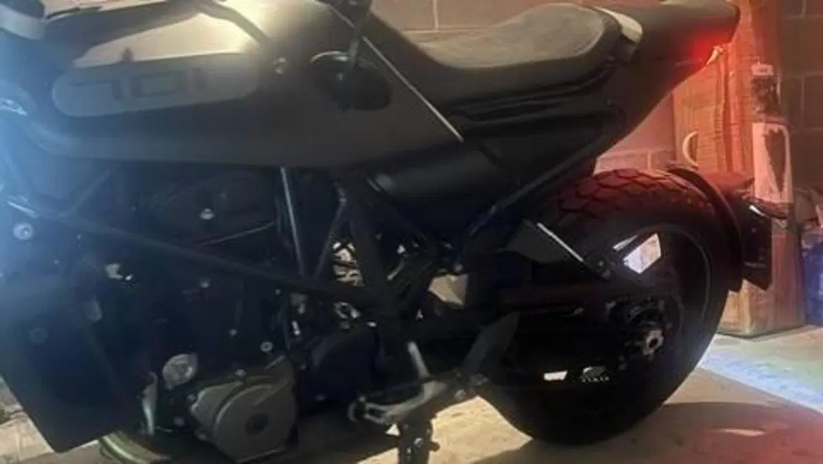 Husqvarna Svartpilen 701 (2019) 