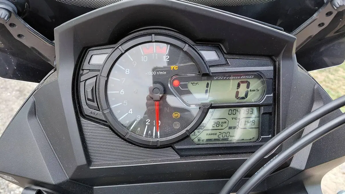 Suzuki V-Strom 650 (2021 - 25)  (5)