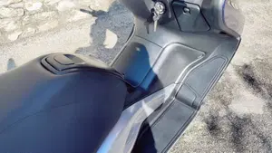 Yamaha T-Max 500 (2001 - 03)  (8)
