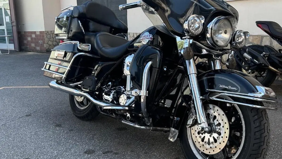 Harley-Davidson 1450 Electra Glide Ultra Classic (2006 - 07) - FLHTCUI  (3)