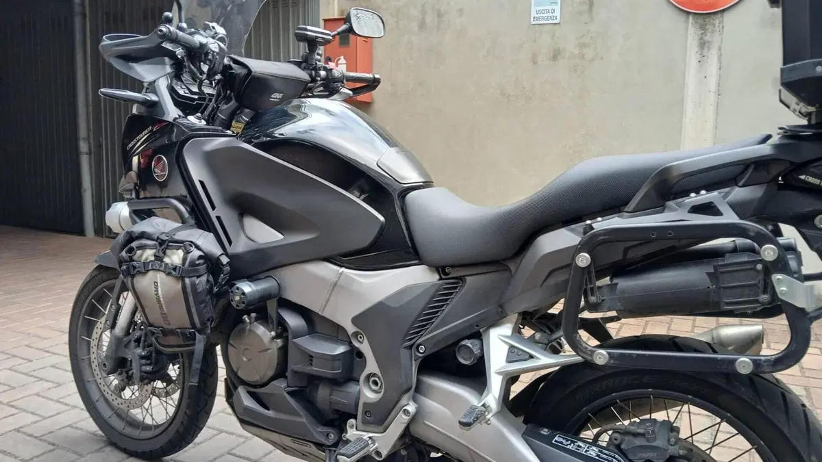 Honda VFR 1200 F DCT ABS (2010 - 16)  (5)