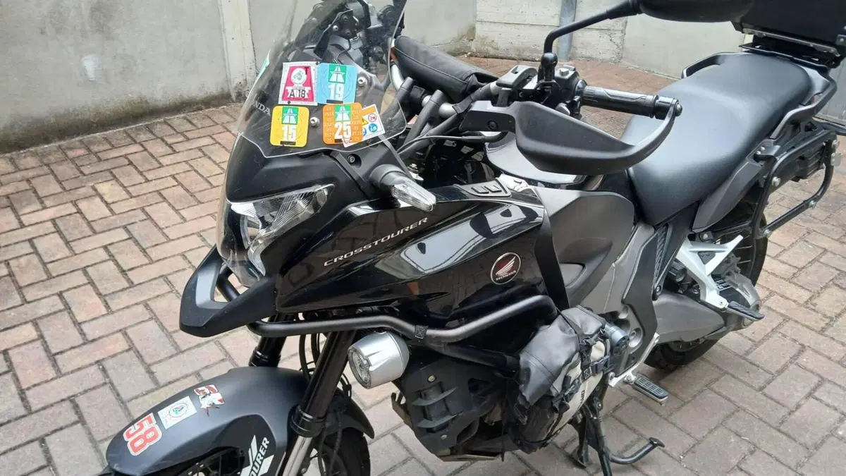 Honda VFR 1200 F DCT ABS (2010 - 16)  (8)