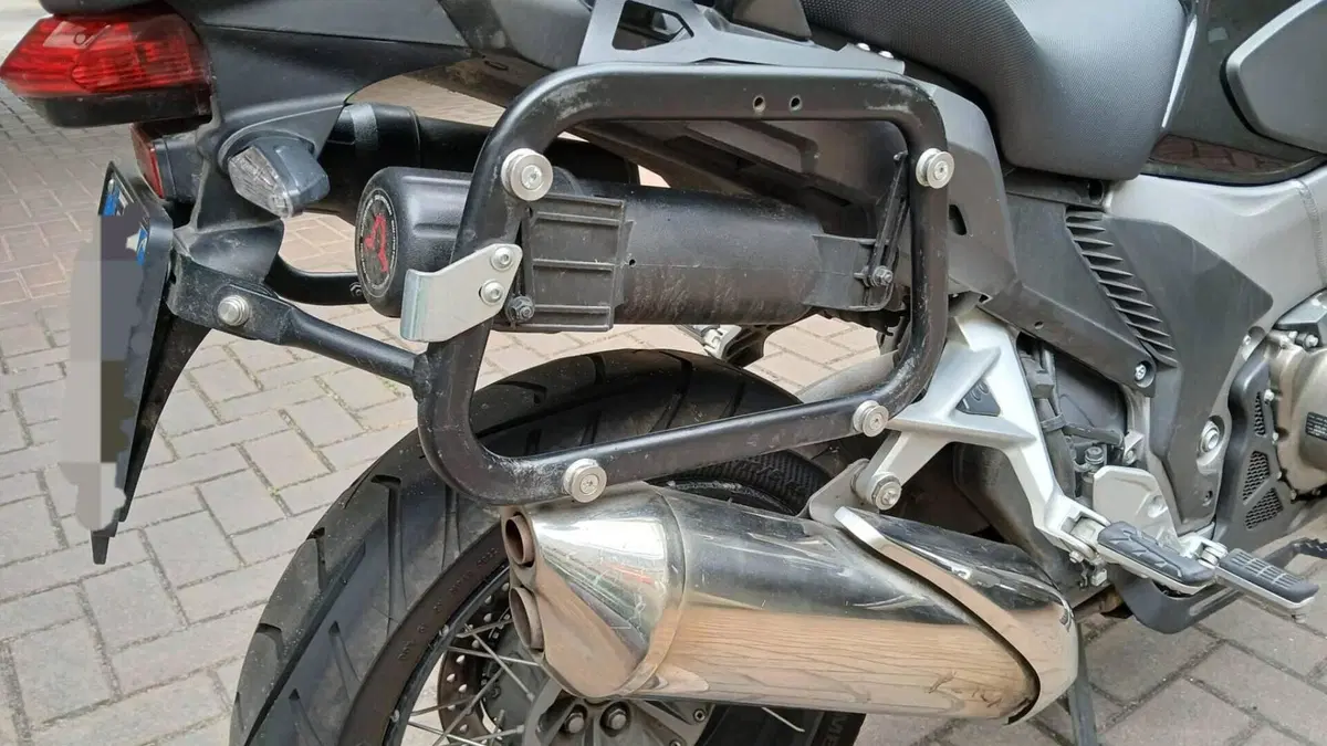 Honda VFR 1200 F DCT ABS (2010 - 16)  (10)