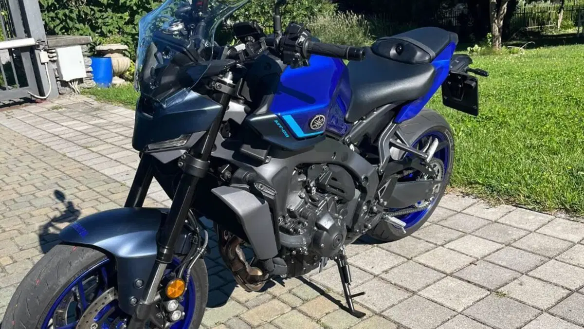 Yamaha MT-09 Y-AMT (2024 - 26)  (4)