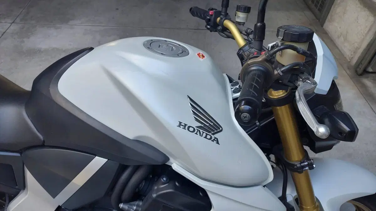 Honda CB 1000 R ABS (2011 - 17)  (3)