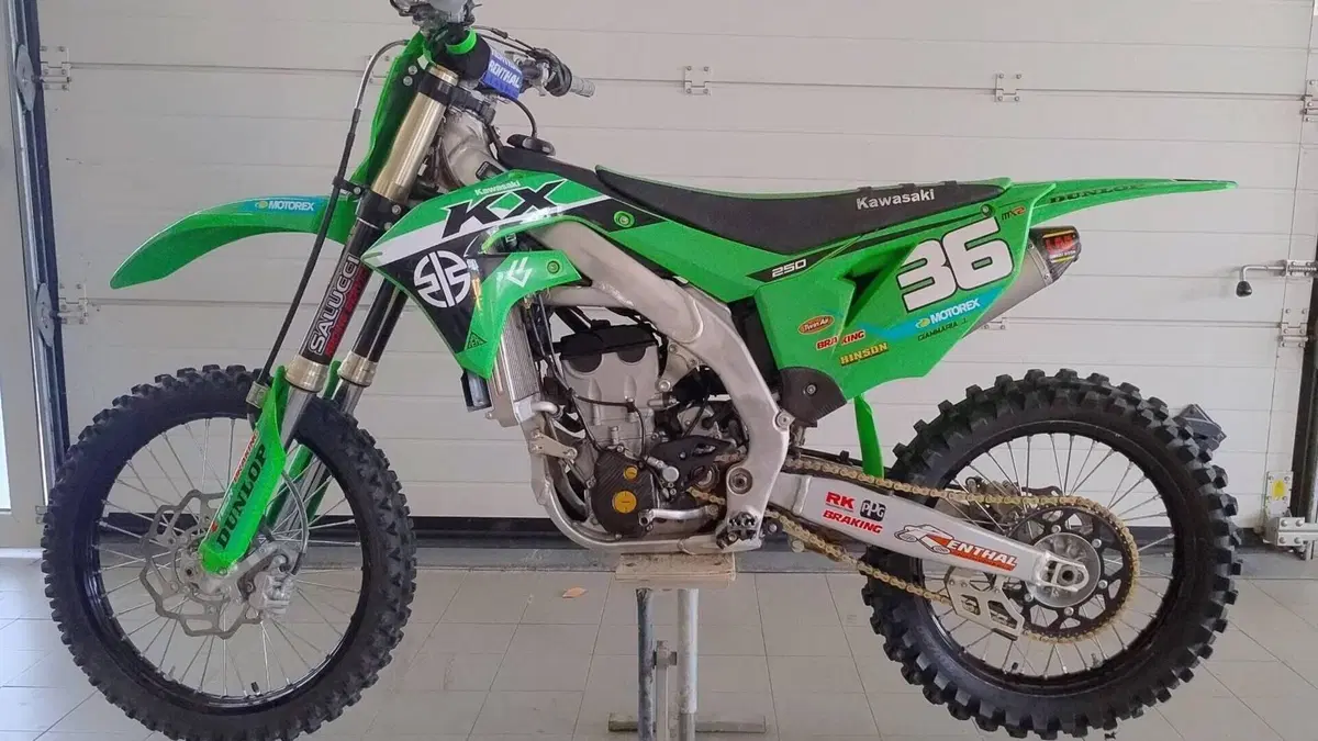 Kawasaki KX250F (2023) 