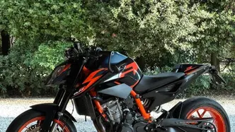 KTM 890 Duke R (2022 - 23) usata
