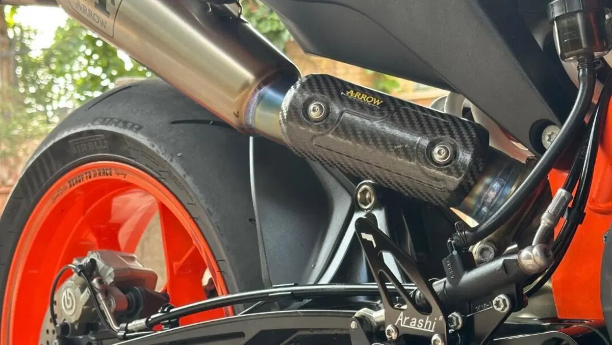 KTM 890 Duke R (2022 - 23)  (3)