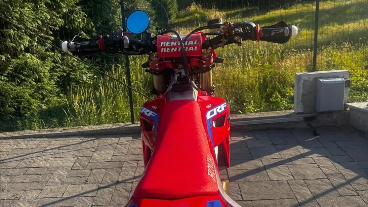 Honda CRF 450R (2023)  (4)