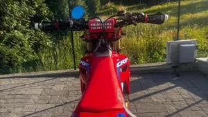 Honda CRF 450R (2023)  (4)