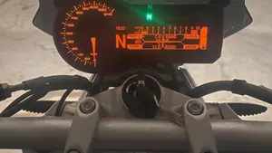 Bmw R 1200 R (2015 - 16)  (2)