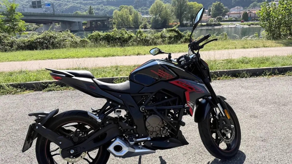 Voge Brivido 300R (2021 - 24) 
