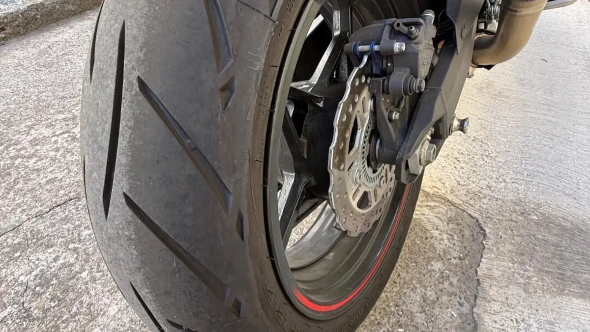 Kawasaki Z 900 (2021 - 24)  (5)