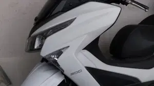 Kymco X-Town 300i ABS (2016 - 20)  (2)