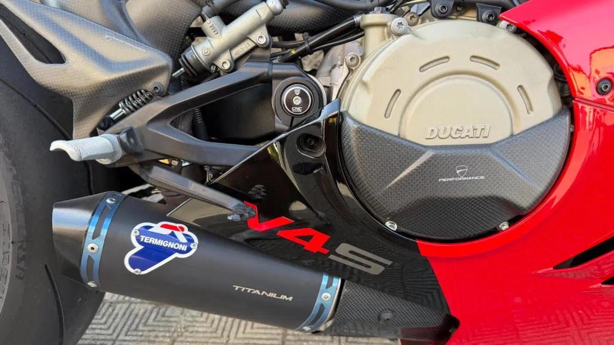 Ducati Panigale V4 S (2022 - 24)  (19)